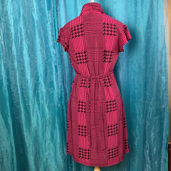 EYE CATCHING Houndstooth Dress (L) - Picture 3 of 5
